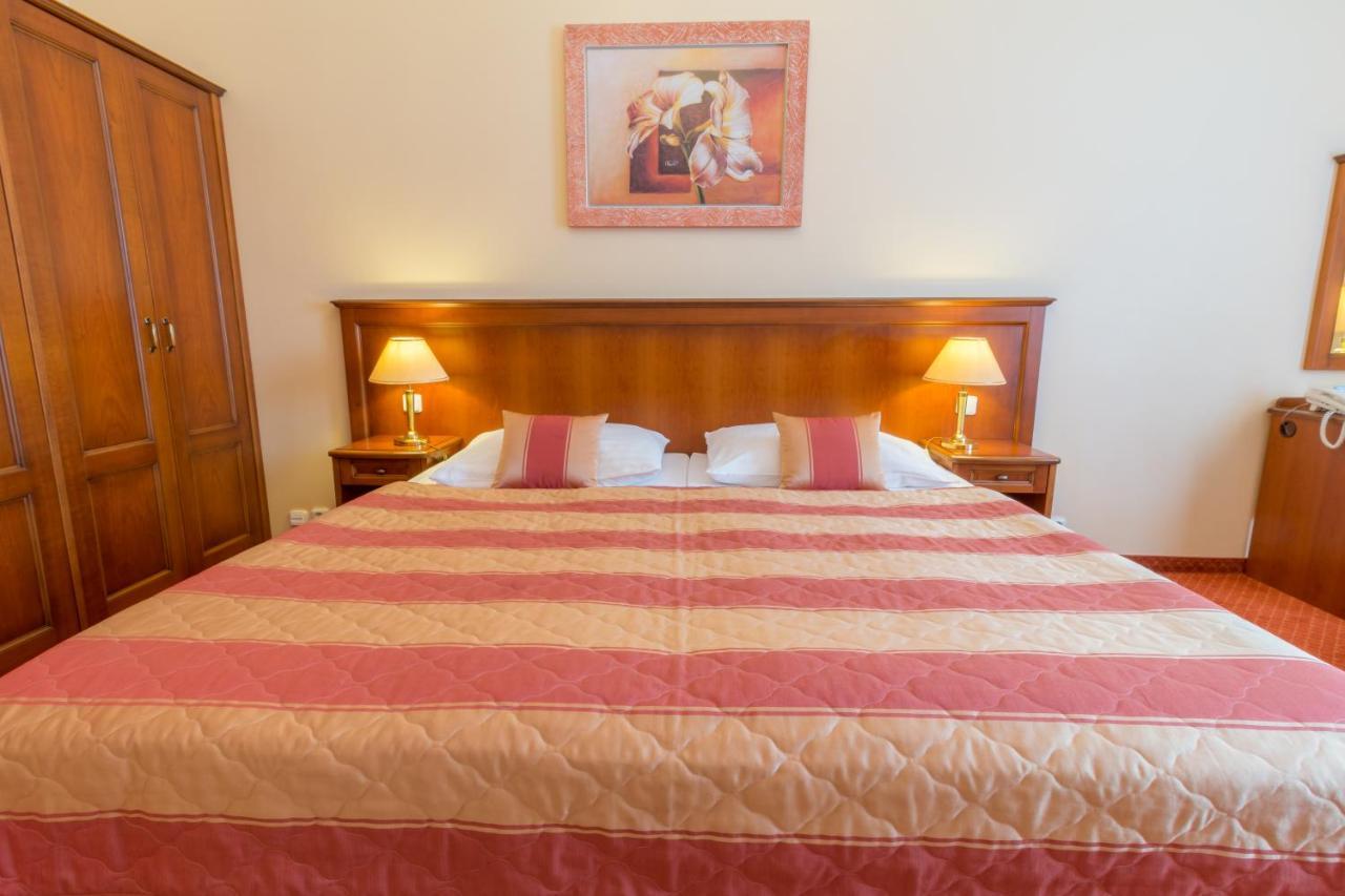 Ensana Centralni Lazne - Maria Spa Marianske Lazne Bagian luar foto