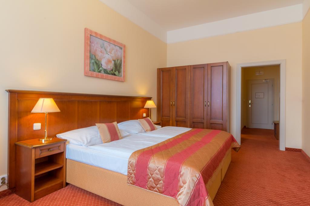 Ensana Centralni Lazne - Maria Spa Marianske Lazne Bagian luar foto