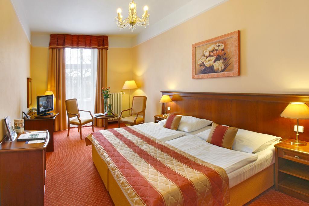 Ensana Centralni Lazne - Maria Spa Marianske Lazne Ruang foto
