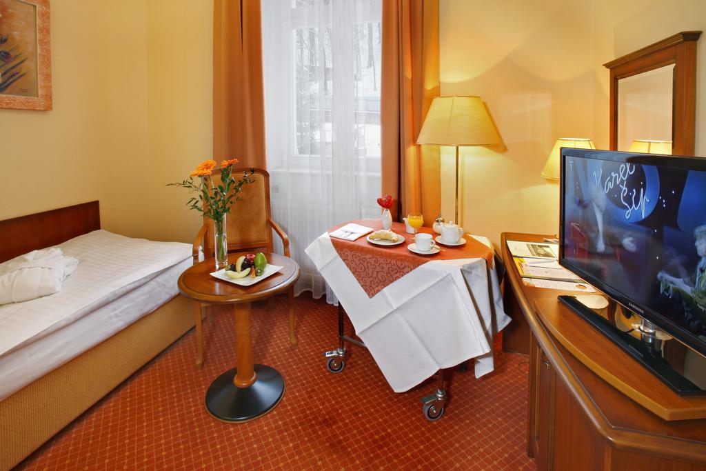 Ensana Centralni Lazne - Maria Spa Marianske Lazne Ruang foto
